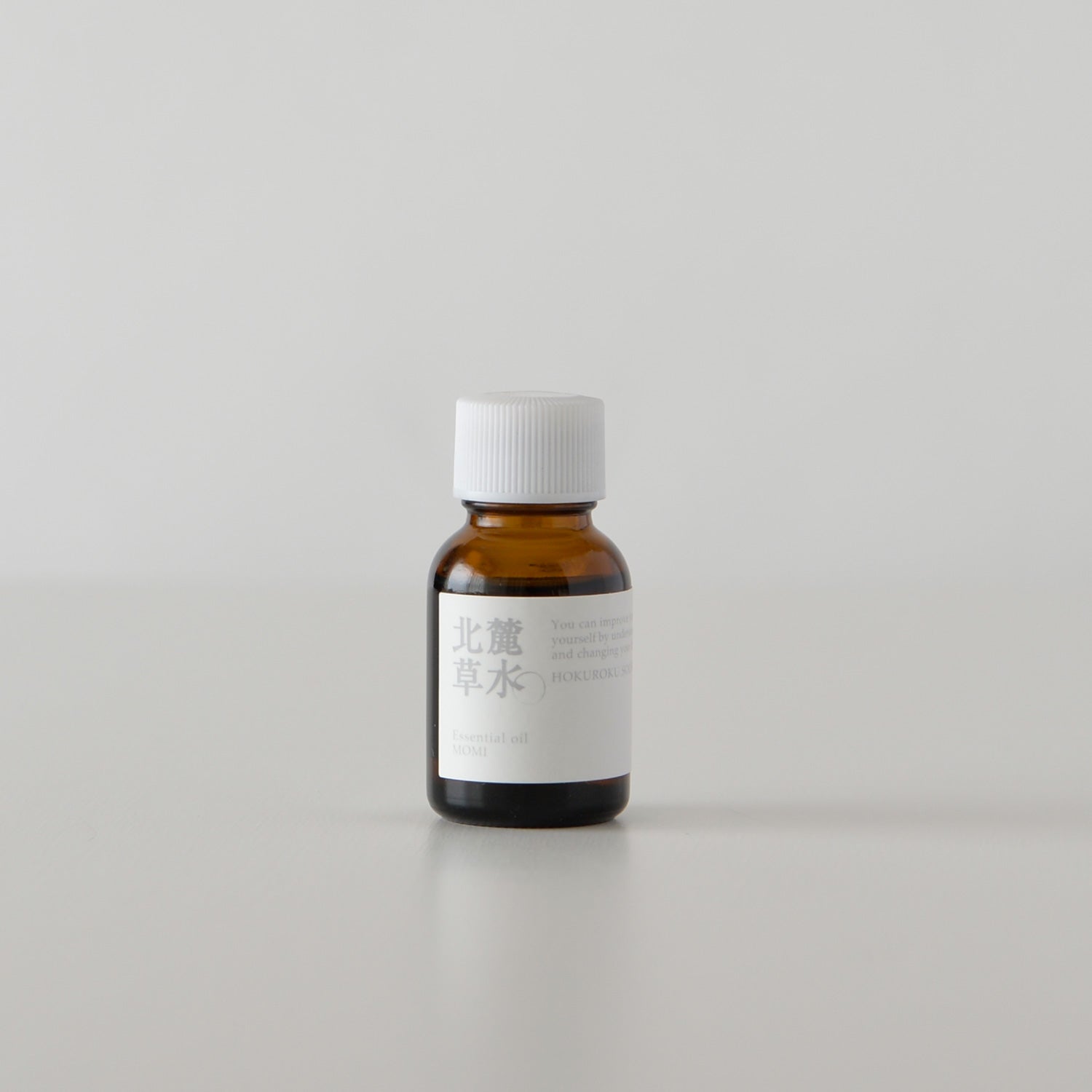季節限定】エッセンシャルオイル モミ | 松山油脂 – 松山油脂