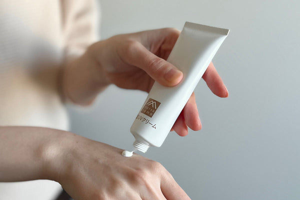 ヒト型セラミド配合。<br/>潤い続く朝用クリームにも