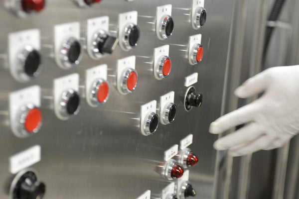 オンラインストア一時停止のお知らせ（1/8(木)9時～）