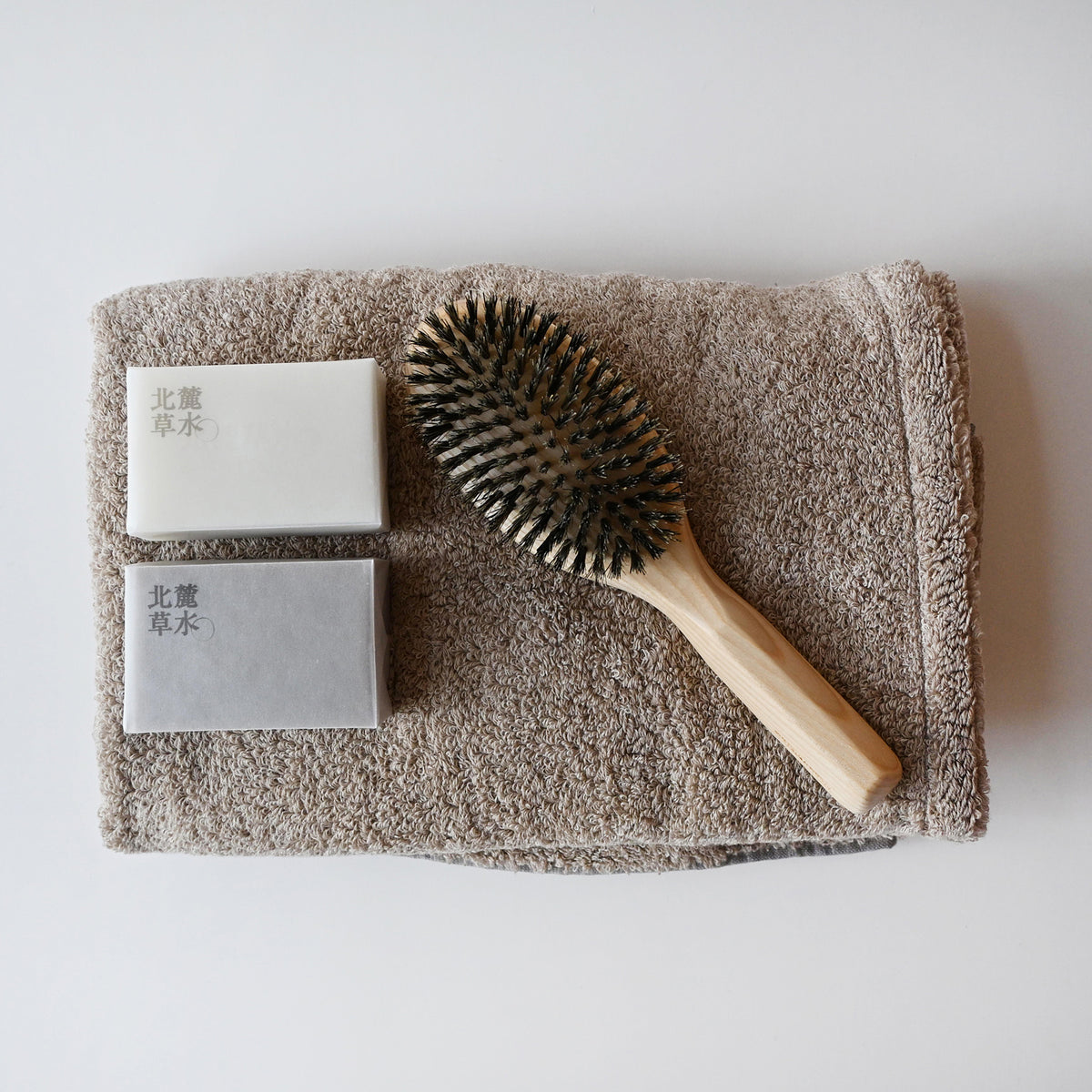 ボディ＆ヘアケアセット2026(タオルとヘアブラシ)<br/>※1/5以降出荷<br/>[通常価格10,610円]